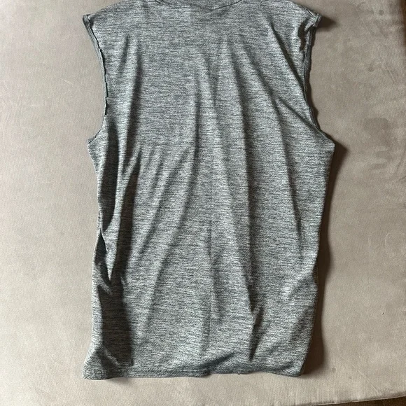 Gym Shark Tank Top - Picture 2 of 4